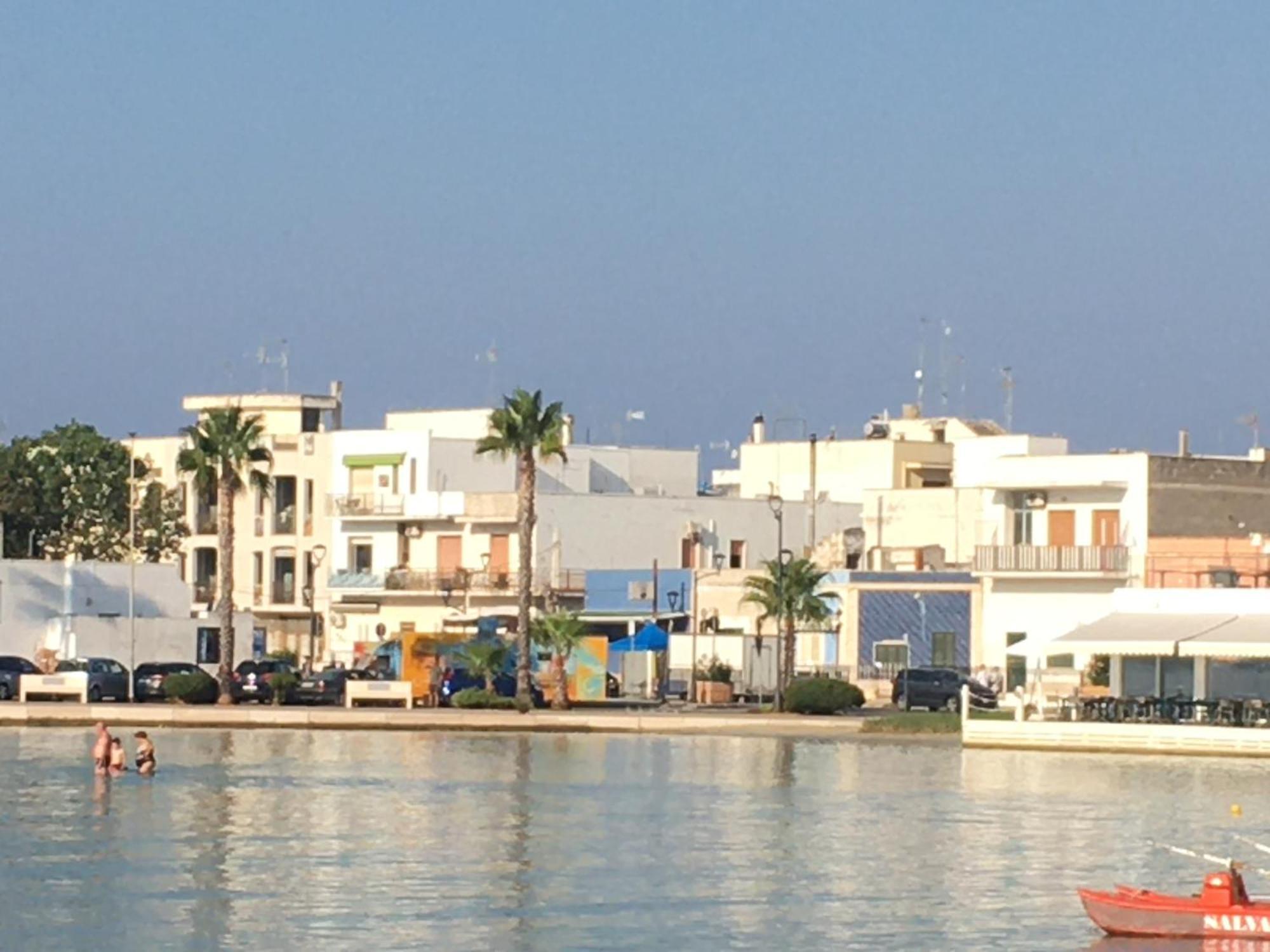 Delia Apartment Porto Cesareo Exterior photo