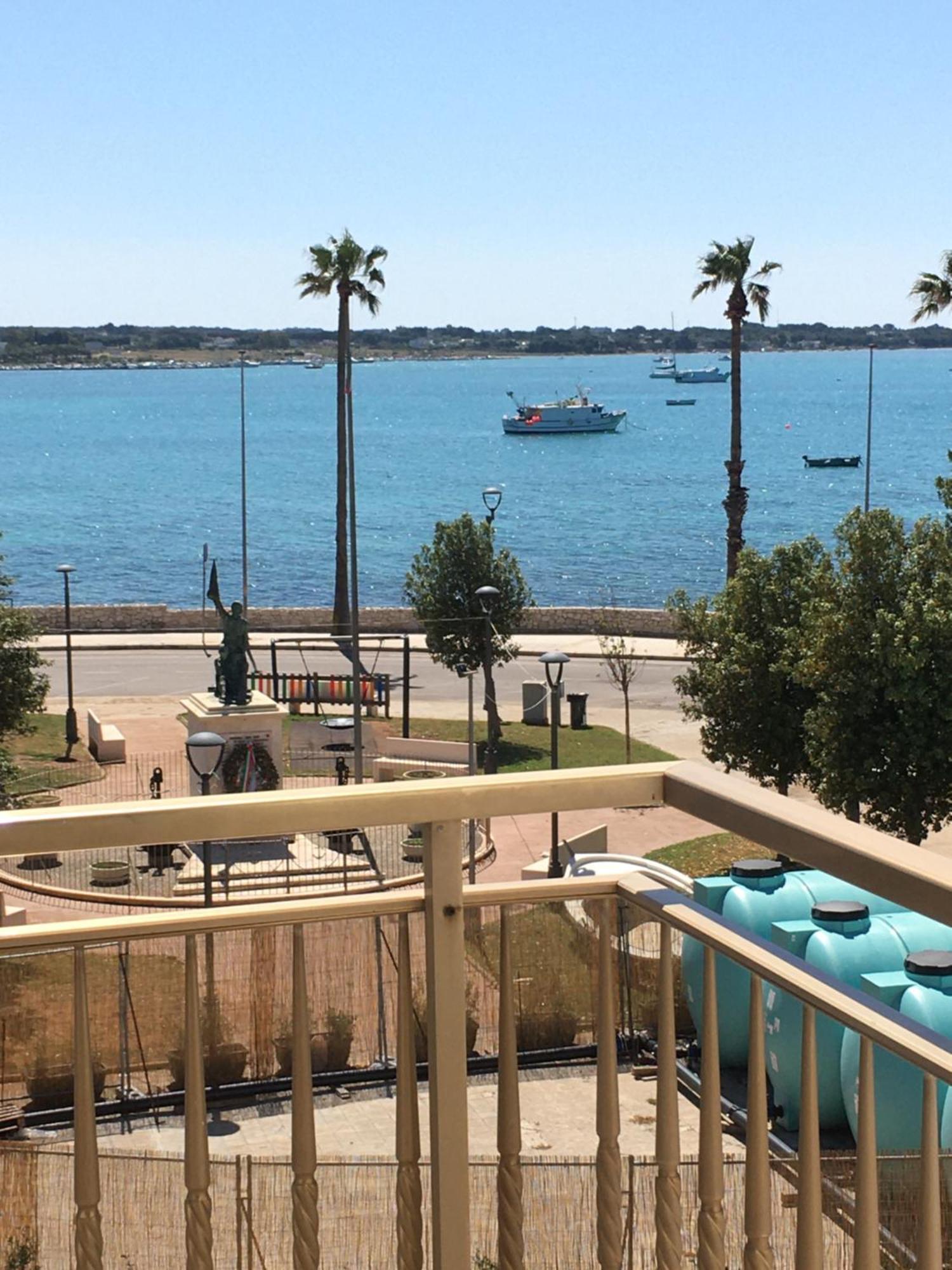 Delia Apartment Porto Cesareo Exterior photo